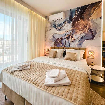 Waterfront Luxury Suites Белград Экстерьер фото