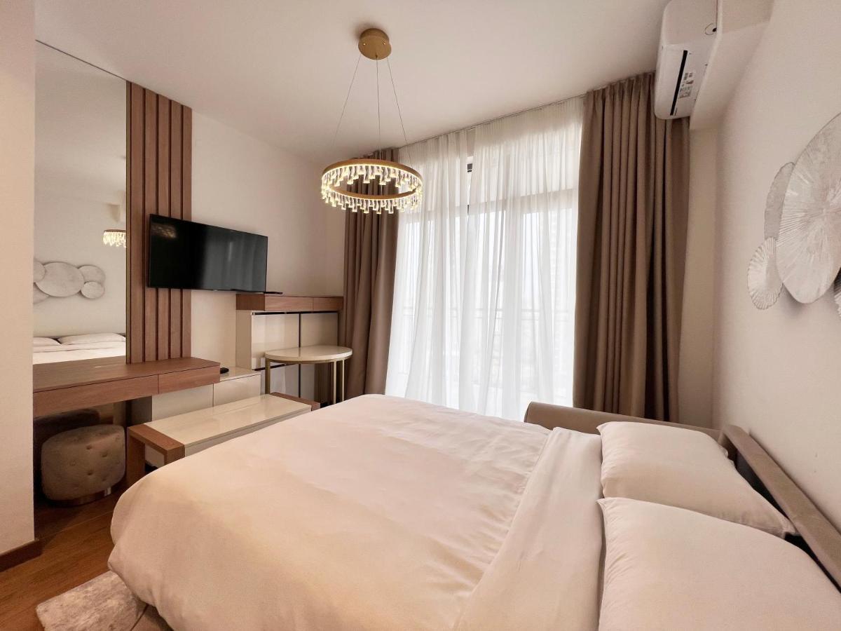 Waterfront Luxury Suites Белград Экстерьер фото